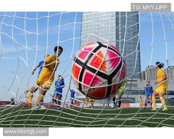 新疆师范大学足球明星的成长之路与辉煌成就探讨